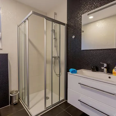 Family Friendly With A Swimming Pool - 19147 Apartment *