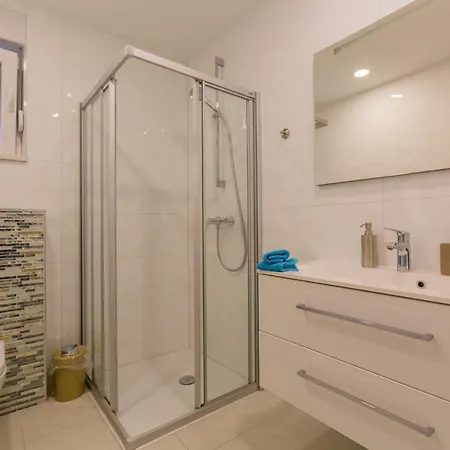 Apartment Family Friendly With A Swimming Pool - 19147 *