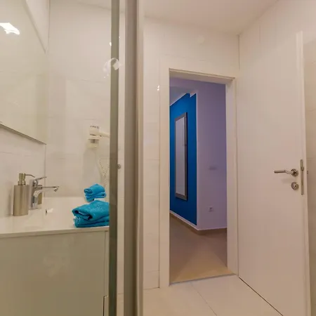 Family Friendly With A Swimming Pool - 19147 Apartment Makarska
