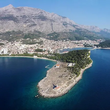 Family Friendly With A Swimming Pool - 19147 Apartment Makarska