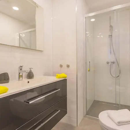 Family Friendly With A Swimming Pool - 19147 Apartment *