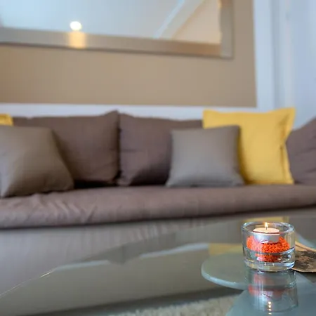 Apartment Family Friendly With A Swimming Pool - 19147 Makarska